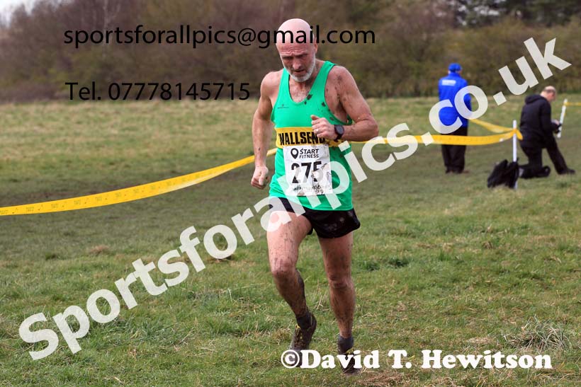 Men 35 to 60 in the 2023 BMAF Cross Country Champs., Wallsend. Photo: David T. Hewitson/Sports for All Pics